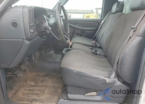 2000 Chevrolet Silverado C1500 из США, поврежденный, VIN 1GCEC14W1YZ226234